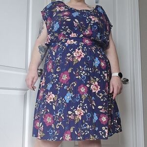 Torrid Floral Rayon Keyhole Back Swing Dress  - Size 4/6